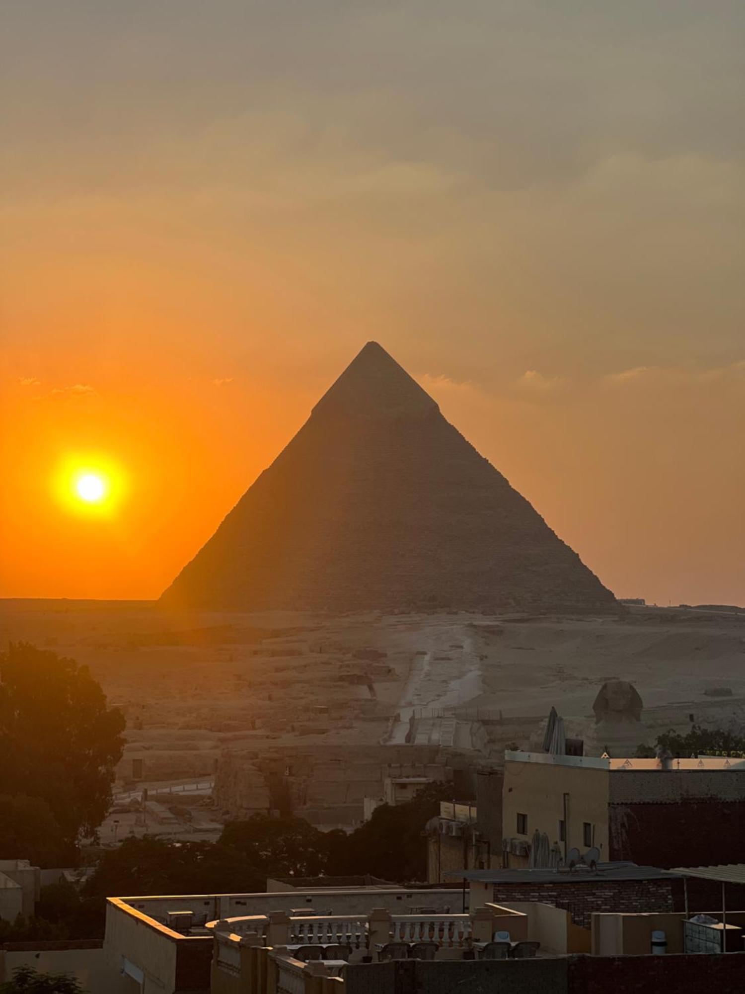 Hotel The Pyramids 4*