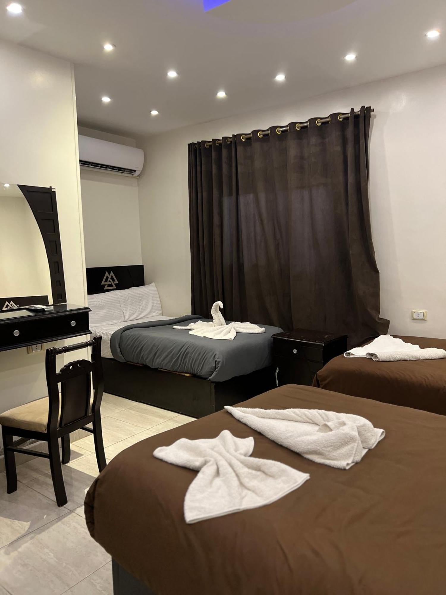 Hotel The Pyramids 4*