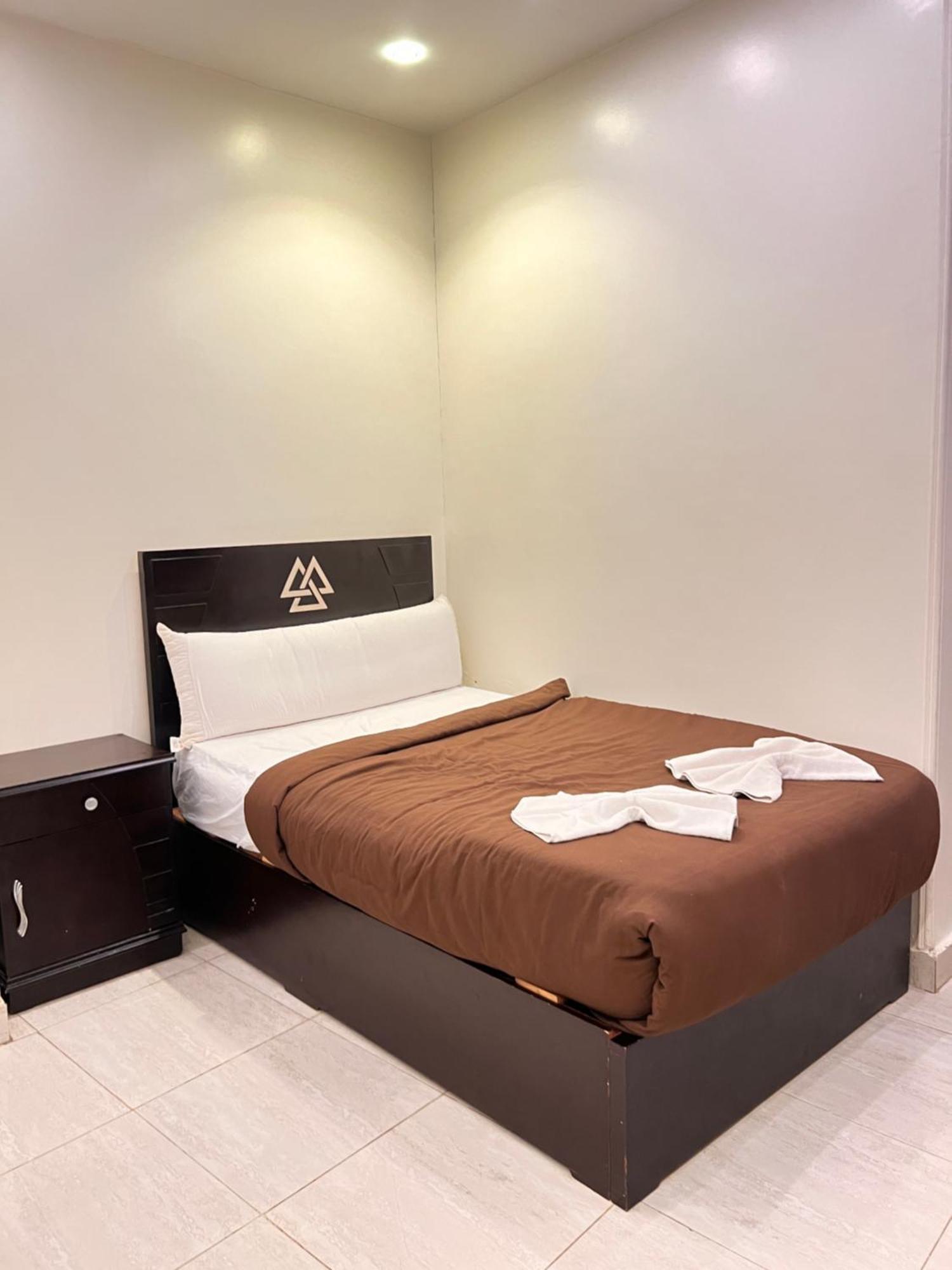 The Pyramids 4*